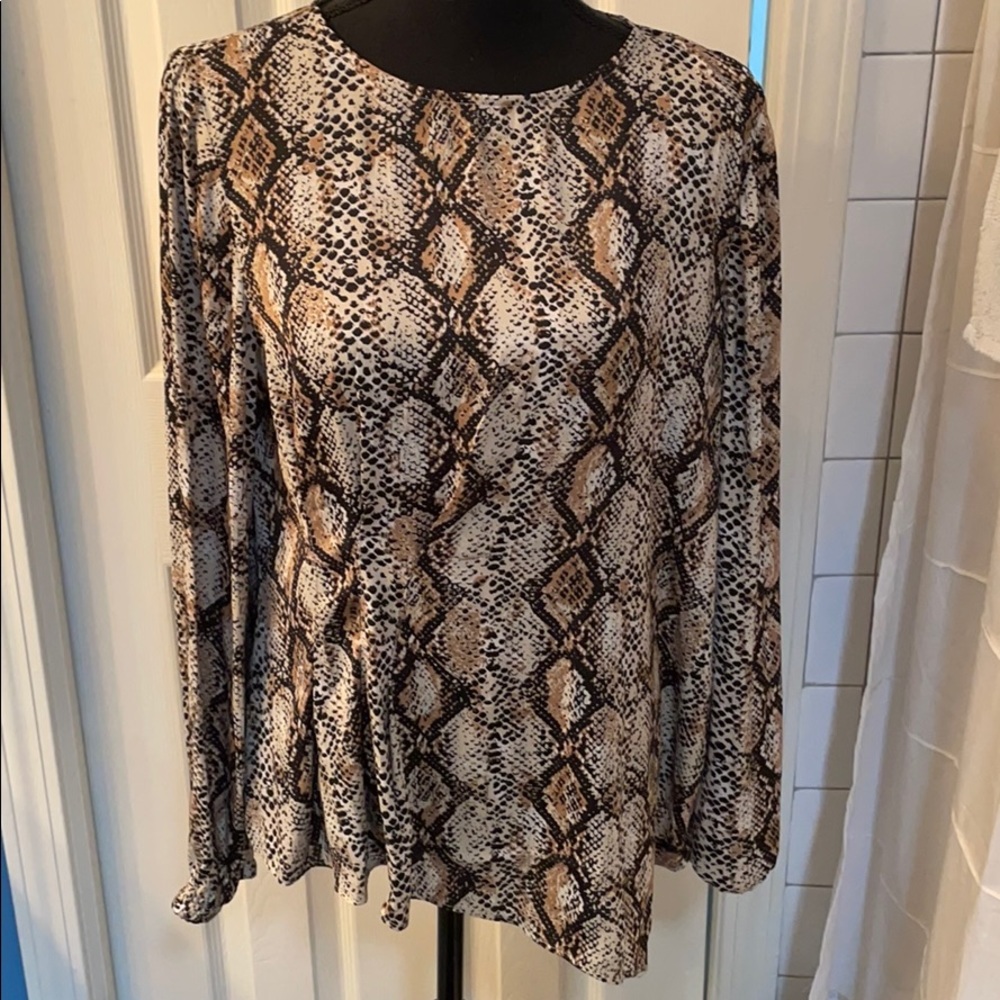 Limited top. So cute!